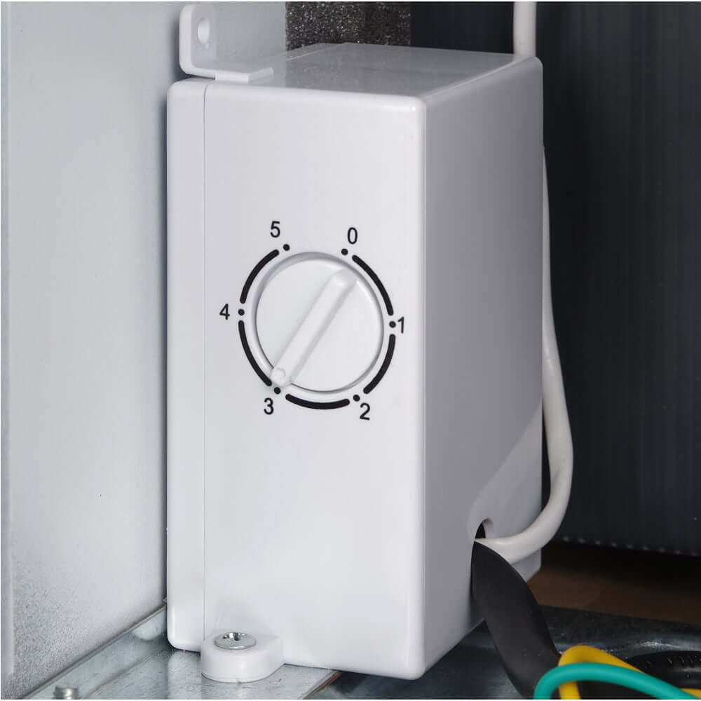 Whynter BR-062WS 17″ 68 Can Freestanding Stainless Beverage Refrigerator image of temperature control
