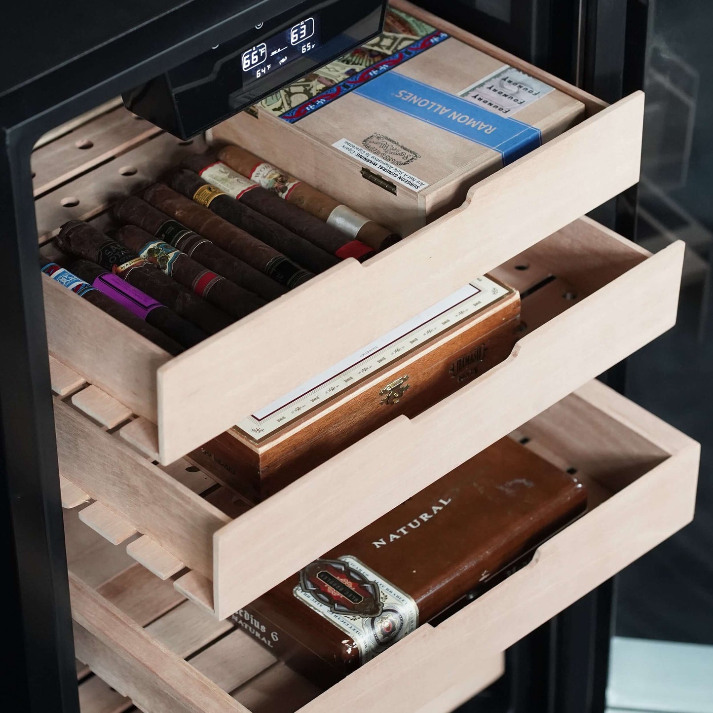 Whynter CHC-421HC 650-Count 4.2 cu.ft. Electric Cigar Cabinet Cooler and Humidor image of product shelf