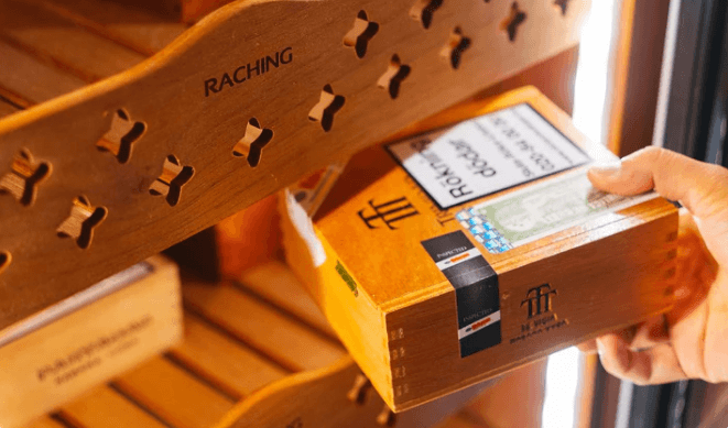 Raching MON2800A | Ultra-Precision Cigar Humidor Cabinet ±1% with image of drawer