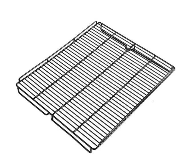 24 Inch Beverage Fridge by Empava EMPV-BR02S with image of shelf