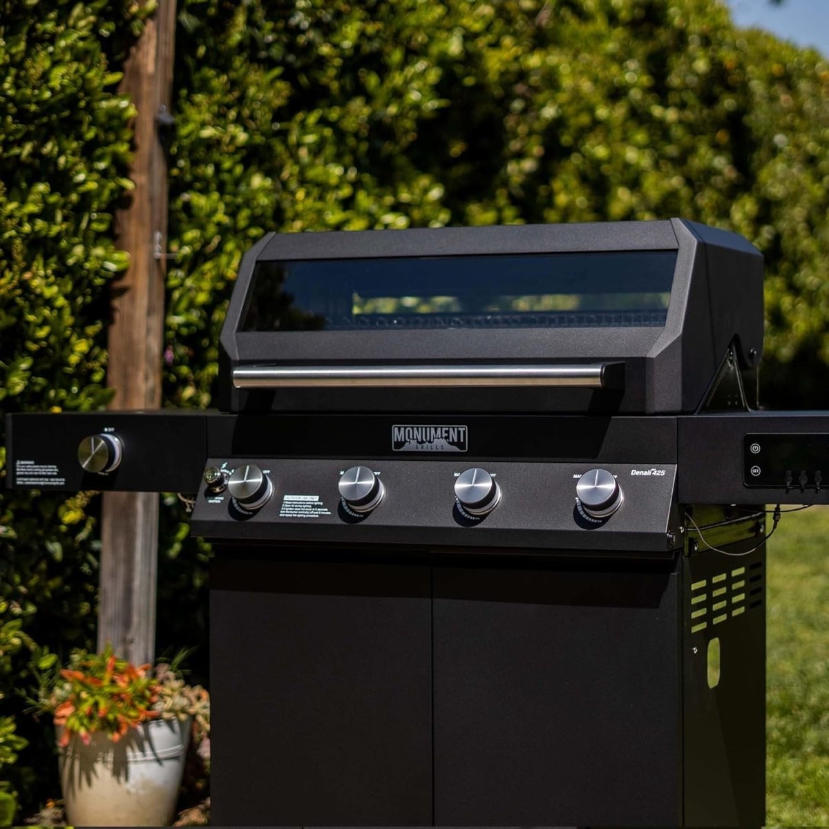 Monument Grills Denali 425 Black Smart Tech Propane Gas Grill - Ezonesglobal - Buy at Wine Coolers Online