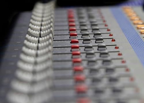 Yamaha MG16XU 16 - Input 6 - Bus Mixer with Effects - Ezonesglobal - Buy at Wine Coolers Online