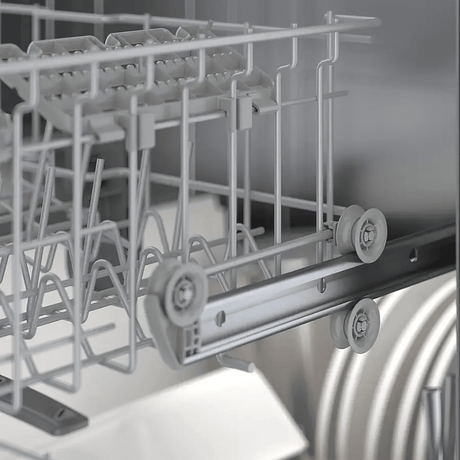 Bosch – 100 Series 24″ Front Control Smart Built - In Hybrid Tub Dishwasher with PureDry, 50 dBA – Stainless Steel - Ezonesglobal - Buy at Wine Coolers Online