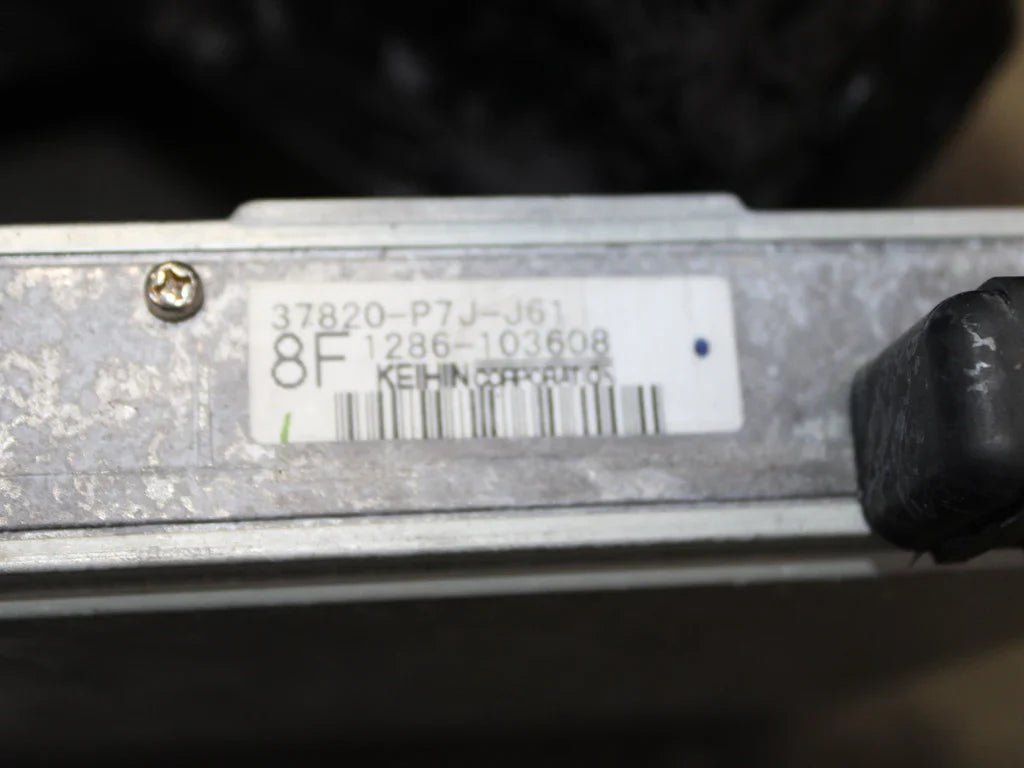 JDM 1996 - 2001 Honda B20B 4 Cyl 2.0L Engine 5 Speed Cable Manual Transmission ECU - Ezonesglobal - Buy at Wine Coolers Online