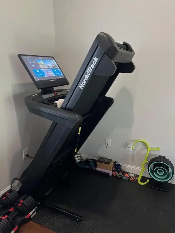 NordicTrack Commercial 2450 Treadmill - Ezonesglobal - Buy at Wine Coolers Online
